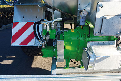 Tetraliner mit Drehkolbenpumpe